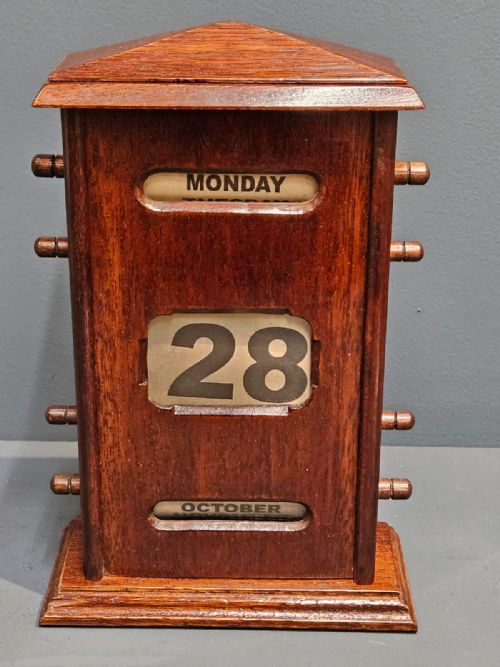 Edwardian Walnut Perpetual Calendar