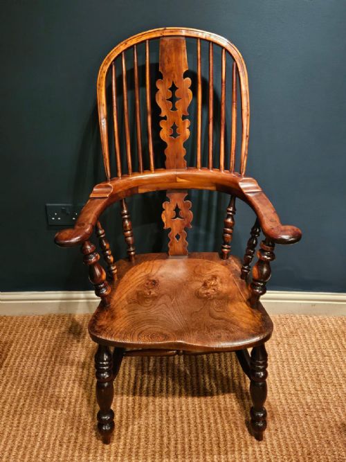 VICTORIAN YEW AND ELM WINDSOR CHAIR - ADDITIONAL PHOTO 1