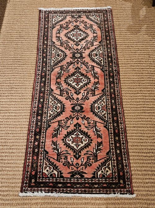 Hamadan 5' 5" Pure Wool Runner