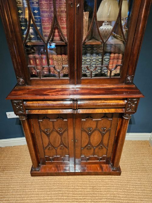 SUPERB QUALITY EARLY VICTORIAN MAHOGANY BOOKCASE ON CABINET - ADDITIONAL PHOTO 1