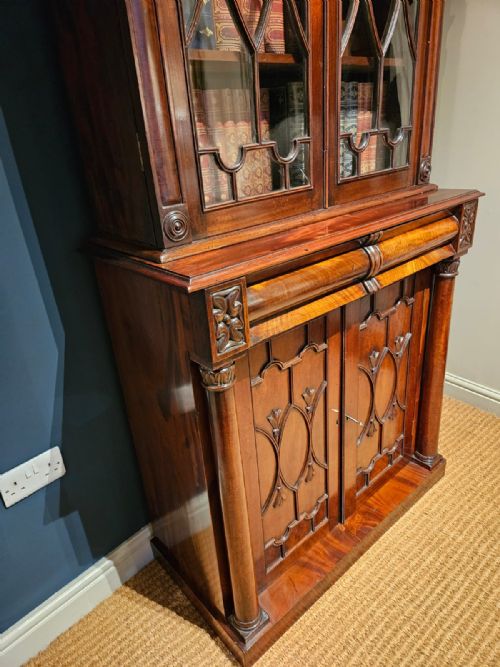 SUPERB QUALITY EARLY VICTORIAN MAHOGANY BOOKCASE ON CABINET - ADDITIONAL PHOTO 8