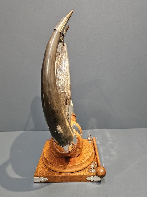LARGE VICTORIAN OAK AND SILVER PLATE COW HORN DINNER GONG - ADDITIONAL PHOTO 2