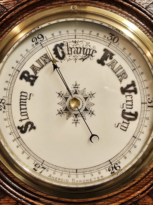 VICTORIAN OAK GEOMETRIC DESIGN CASED BAROMETER - ADDITIONAL PHOTO 1