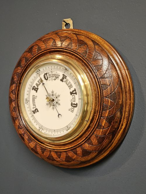 VICTORIAN OAK GEOMETRIC DESIGN CASED BAROMETER - ADDITIONAL PHOTO 2