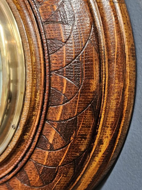 VICTORIAN OAK GEOMETRIC DESIGN CASED BAROMETER - ADDITIONAL PHOTO 3