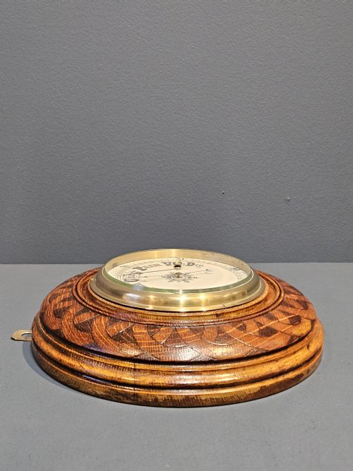 VICTORIAN OAK GEOMETRIC DESIGN CASED BAROMETER - ADDITIONAL PHOTO 4
