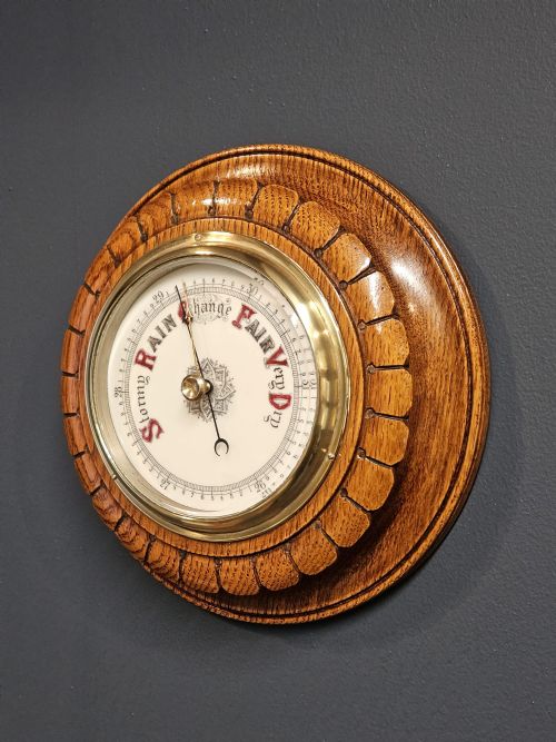 VICTORIAN OAK PETAL CARVED CASE BAROMETER - ADDITIONAL PHOTO 3