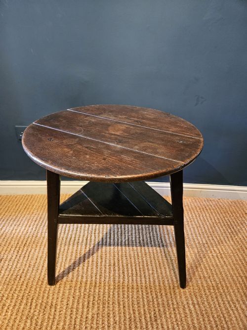 GEORGE III WELSH OAK CRICKET TABLE - ADDITIONAL PHOTO 1