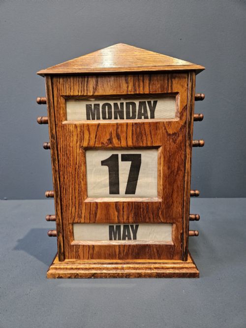 Large Edwardian Oak Perpetual Desk Calendar
