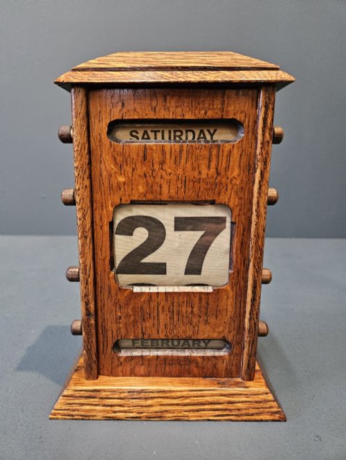Late Victorian Oak Perpetual Desk Calendar