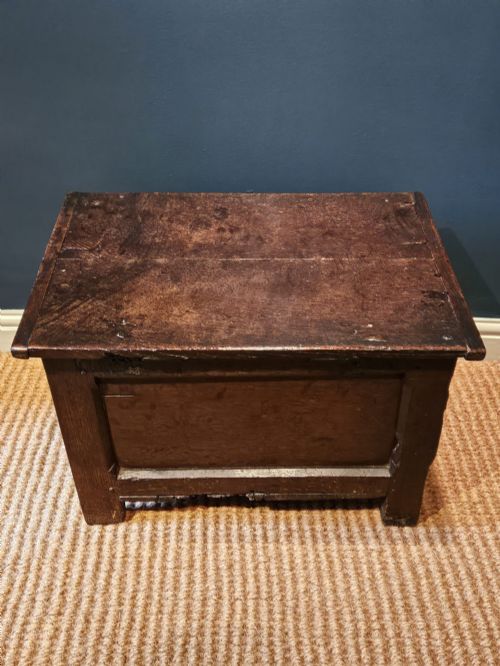 CHARLES I PERIOD OAK SINGLE PANEL COFFER - ADDITIONAL PHOTO 7