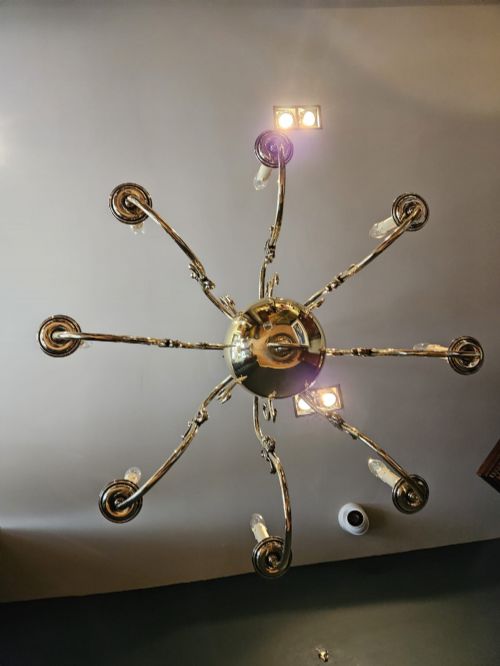EDWARDIAN EIGHT ARM BRASS CHANDELIER - ADDITIONAL PHOTO 7