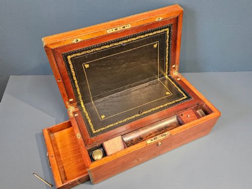 LARGE EARLY VICTORIAN MAHOGANY WRITING SLOPE - ADDITIONAL PHOTO 6