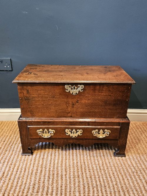 GEORGE II OAK COFFER BACH