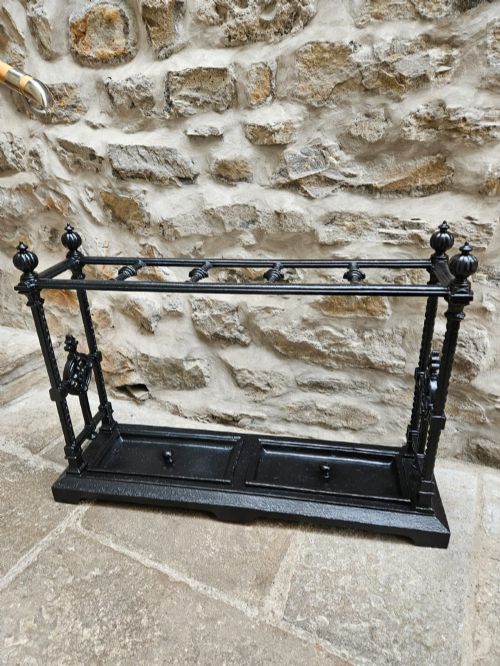 LARGE VICTORIAN CAST IRON STICK STAND - ADDITIONAL PHOTO 8