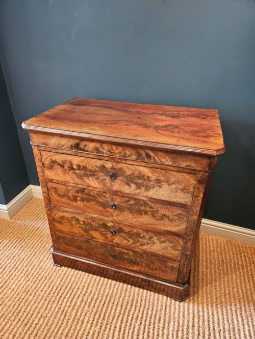 FINE QUALITY VICTORIAN FIGURED MAHOGANY BIEDERMEIER CHEST OF DRAWERS - ADDITIONAL PHOTO 7
