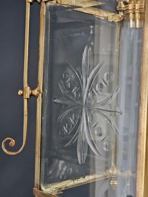 EDWARDIAN BRASS FRAMED HALL LANTERN - ADDITIONAL PHOTO 2
