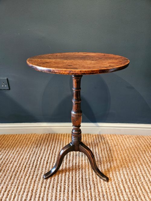 SMALL GEORGE III OAK TRIPOD TABLE