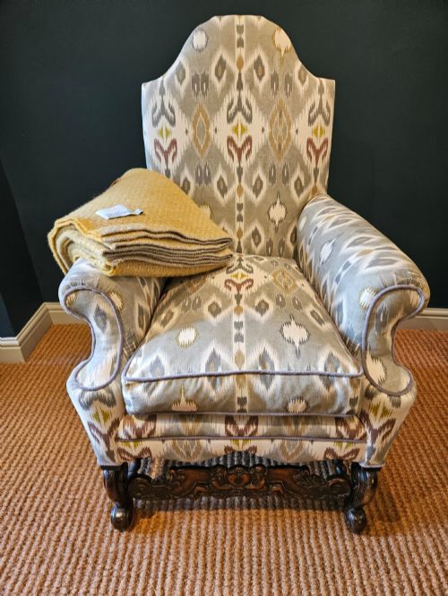 PAIR OF VICTORIAN UPHOLSTERED ARM CHAIRS - ADDITIONAL PHOTO 1