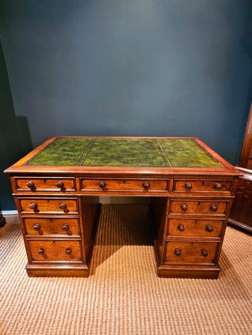 superior quality victorian oak pedestal desk - CATEGORY: ANTIQUE DESKS - DATED VICTORIAN