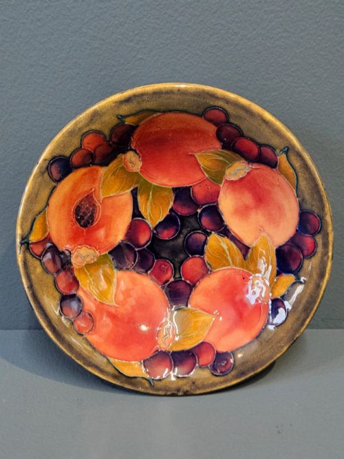 MOORCROFT POMEGRANATE ON OCHRE CLAY SHALLOW BOWL - ADDITIONAL PHOTO 4