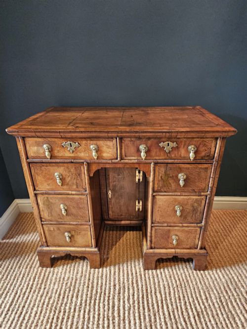 GEORGE I WALNUT KNEEHOLE DESK