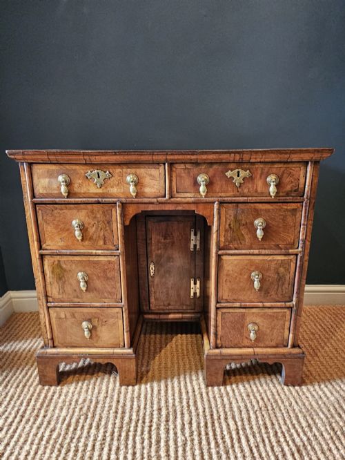 GEORGE I WALNUT KNEEHOLE DESK - ADDITIONAL PHOTO 5