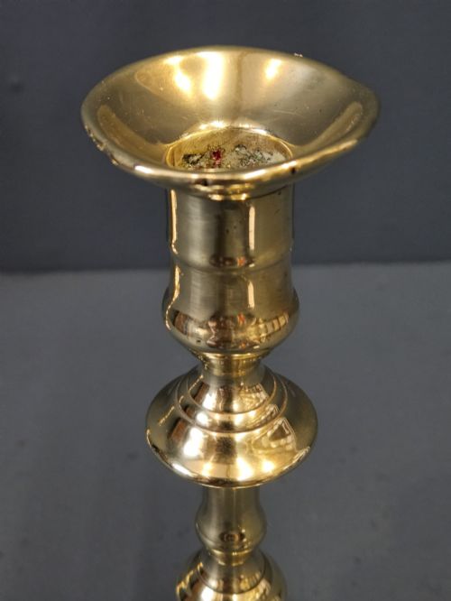PAIR OF GEORGE III BRASS PETAL BASE CANDLESTICKS - ADDITIONAL PHOTO 4