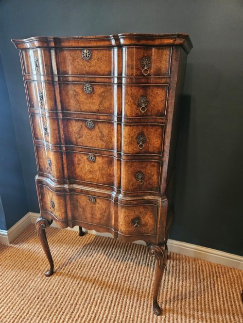 SMALL PROPORTION EDWARDIAN WALNUT CHEST ON STAND - ADDITIONAL PHOTO 2