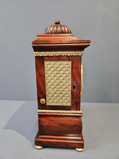 SMALL PROPORTION REGENCY MAHOGANY BRACKET CLOCK - ADDITIONAL PHOTO 3