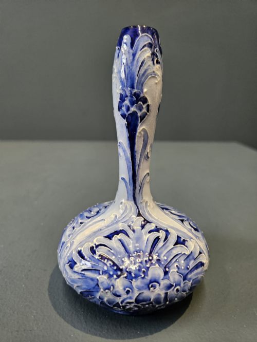 MOORCROFT MCINTYRE CORNFLOWER VASE - ADDITIONAL PHOTO 3