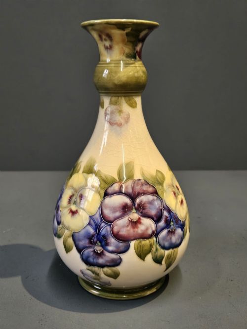 LARGE EARLY MOORCROFT MCINTYRE PANSY ON WHITE VASE - ADDITIONAL PHOTO 5