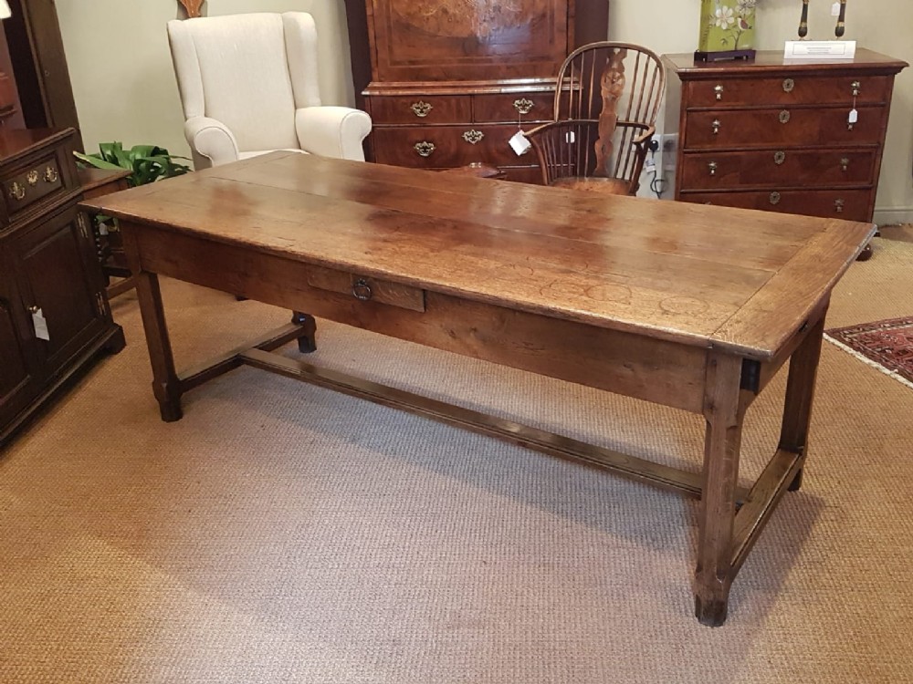 Outstanding George III Oak 8 seater Farmhouse Table