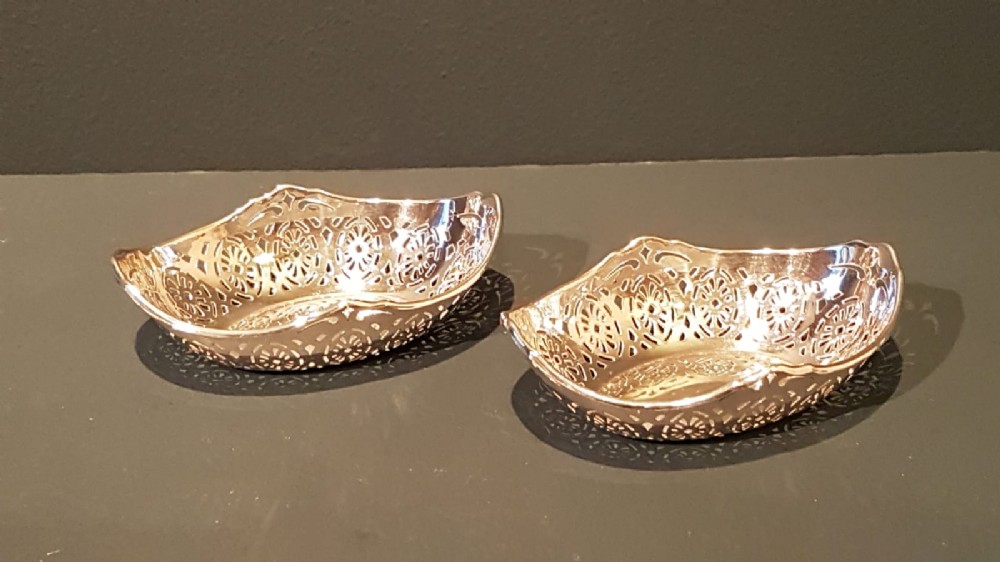 Pair of George V Silver Sweetmeat Dishes