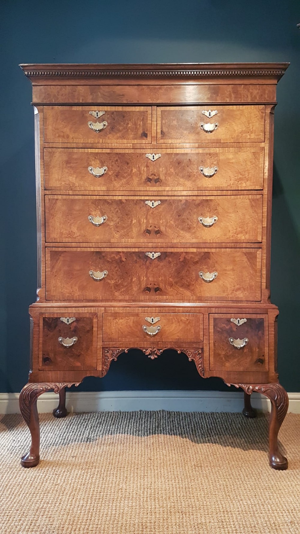 Fine Quality Georgian Walnut Chest on Stand