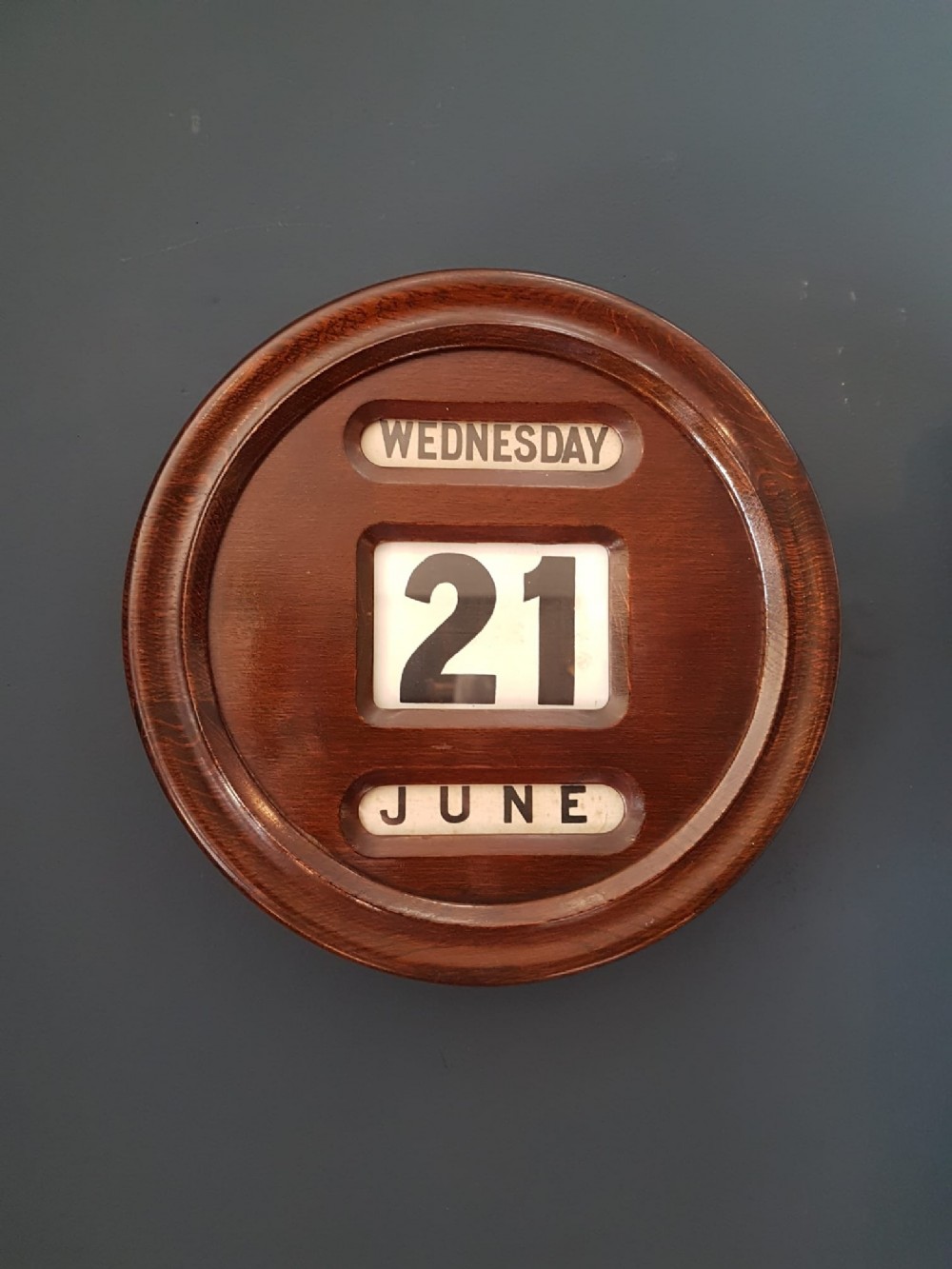 Edwardian Oak Perpetual Wall Calendar