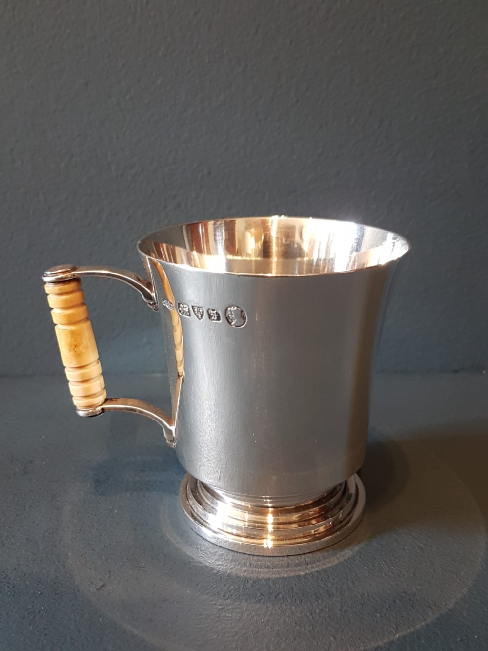 Fine Quality Silver Mug