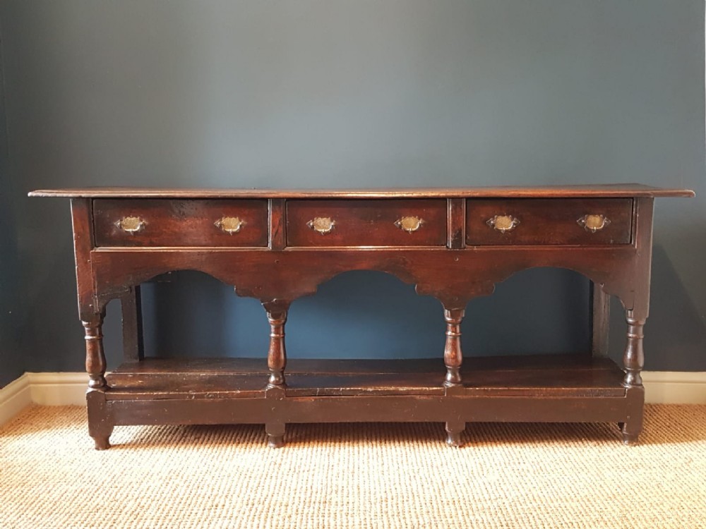 Superb George II Oak Open Pot Board Dresser