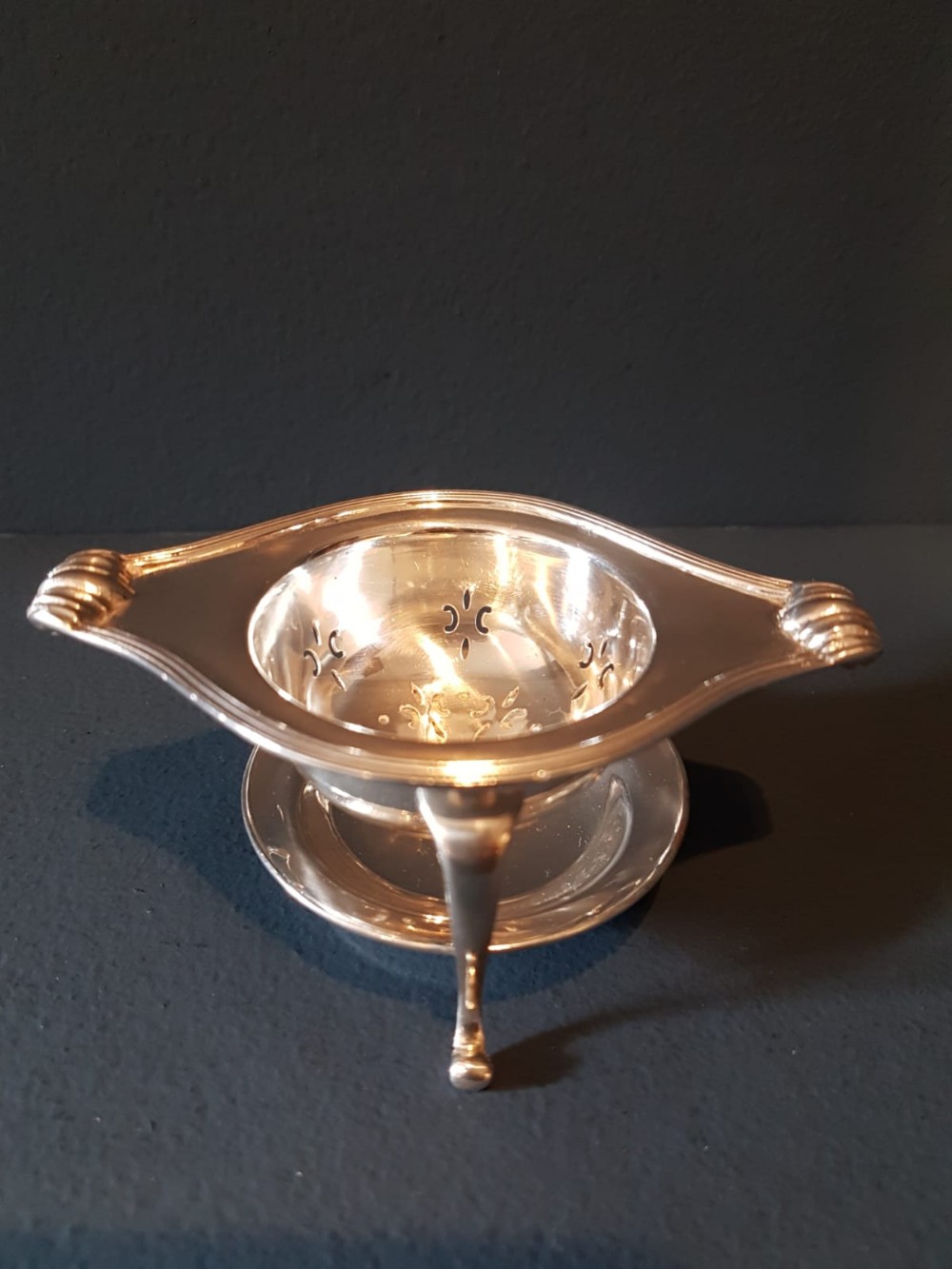 Fine Quality Silver Tea Strainer and Stand