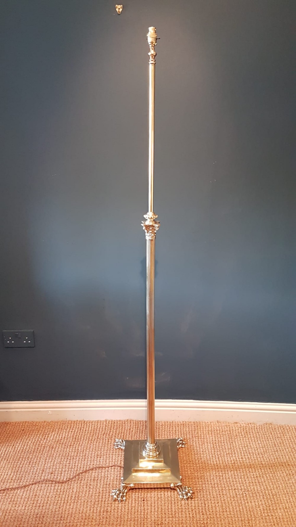Edwardian Cast Brass Corinthian Column Lamp Standard