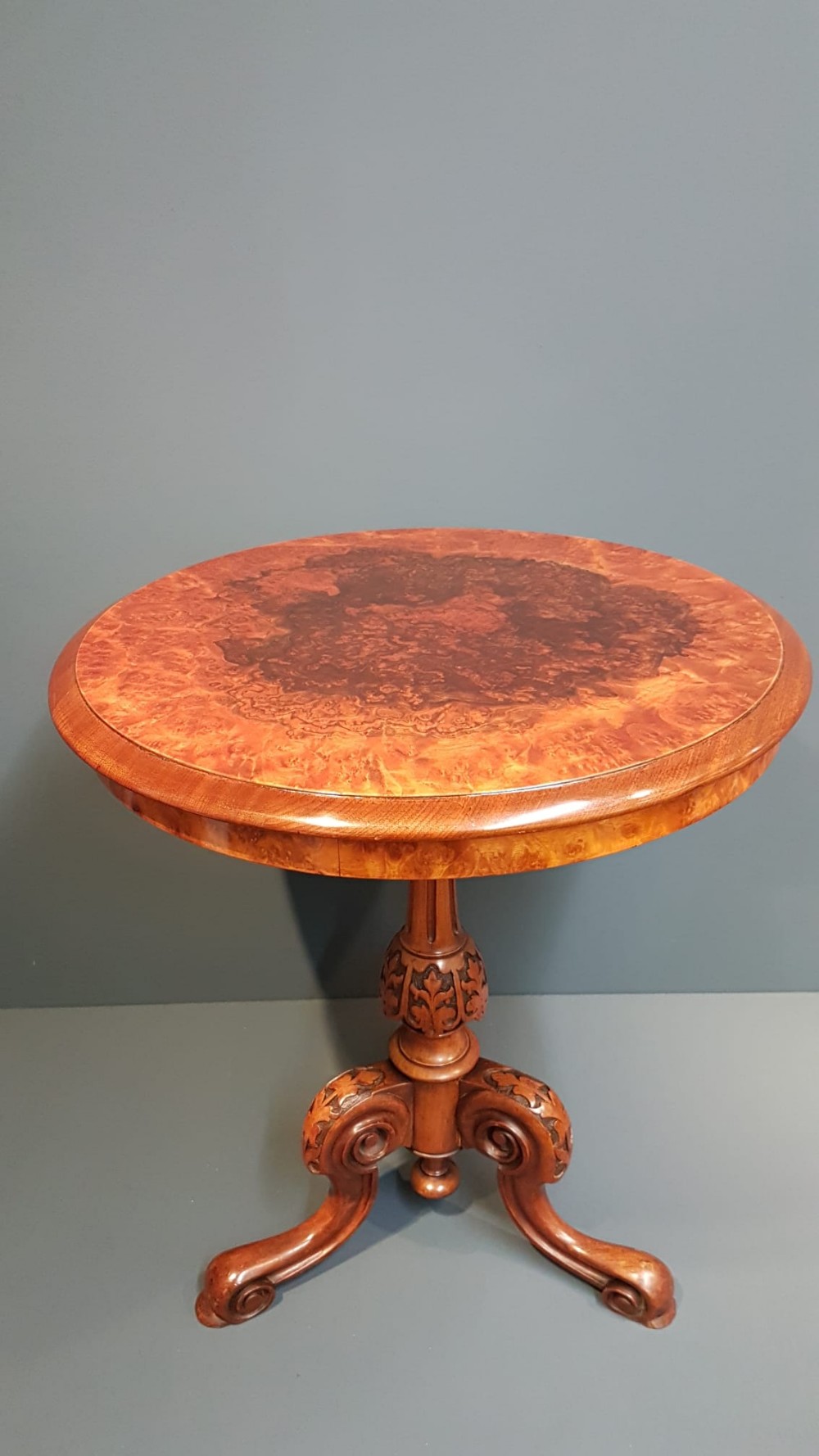 Victorian Burr Walnut Lamp Table