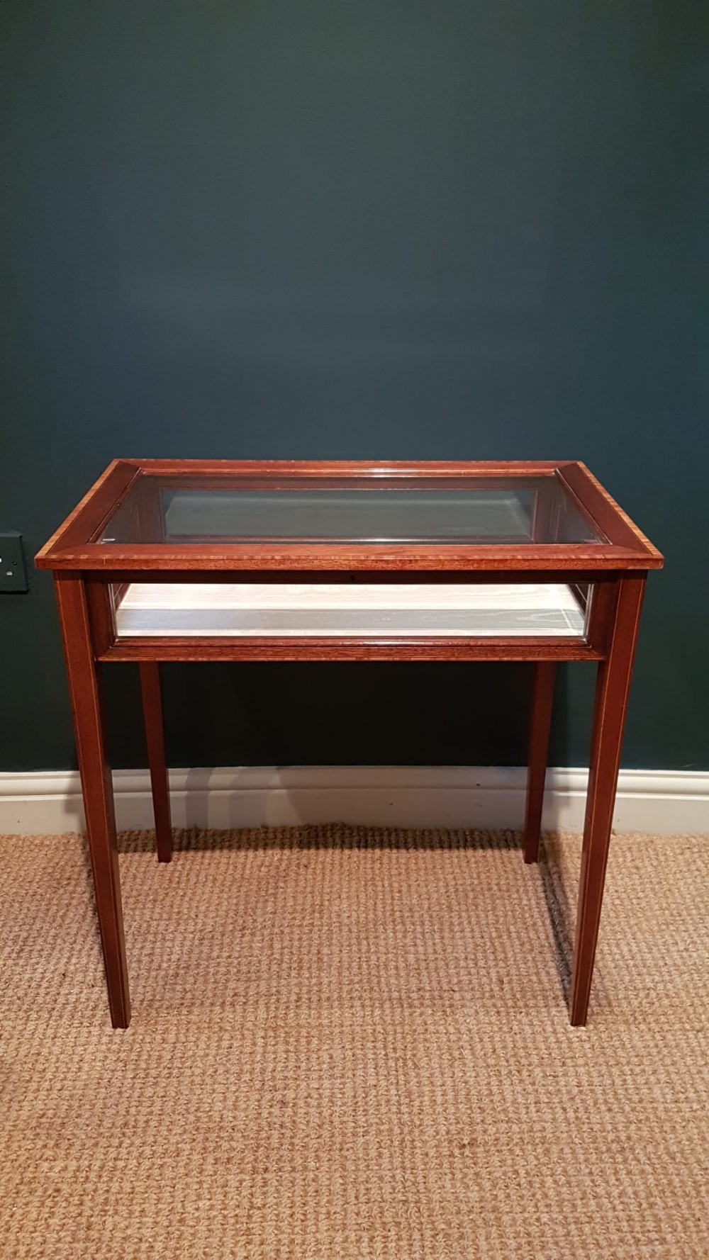 Top Quality Edwardian Mahogany Bijouterie Table