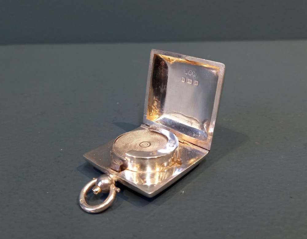 IMMACULATE EDWARDIAN PERIOD SILVER SOVEREIGN CASE
