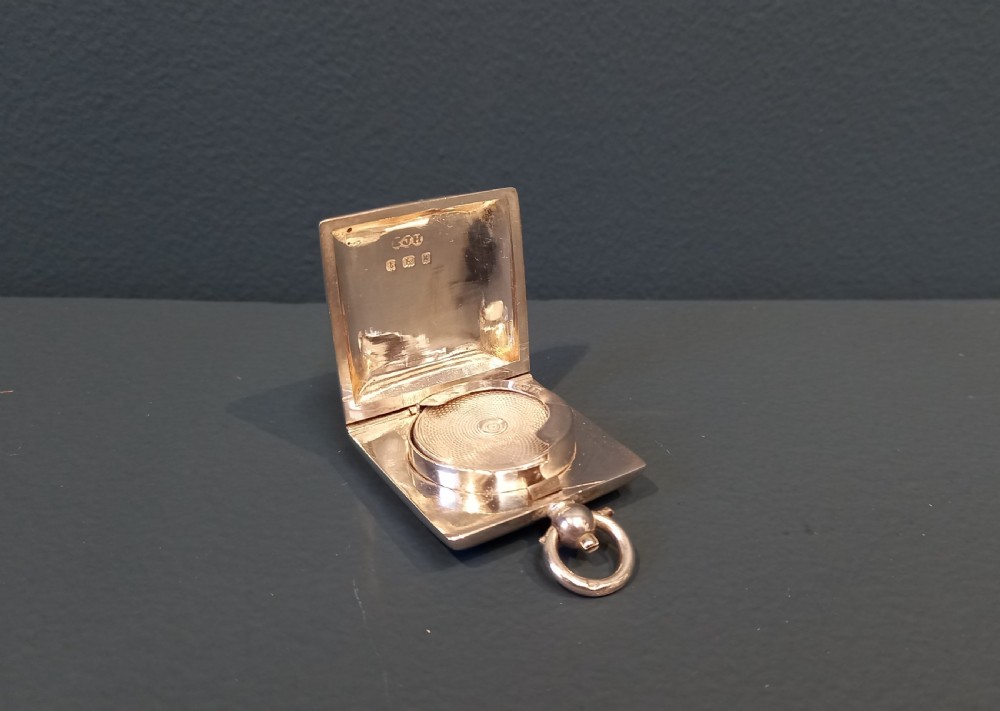 IMMACULATE EDWARDIAN PERIOD SILVER SOVEREIGN CASE View VIII