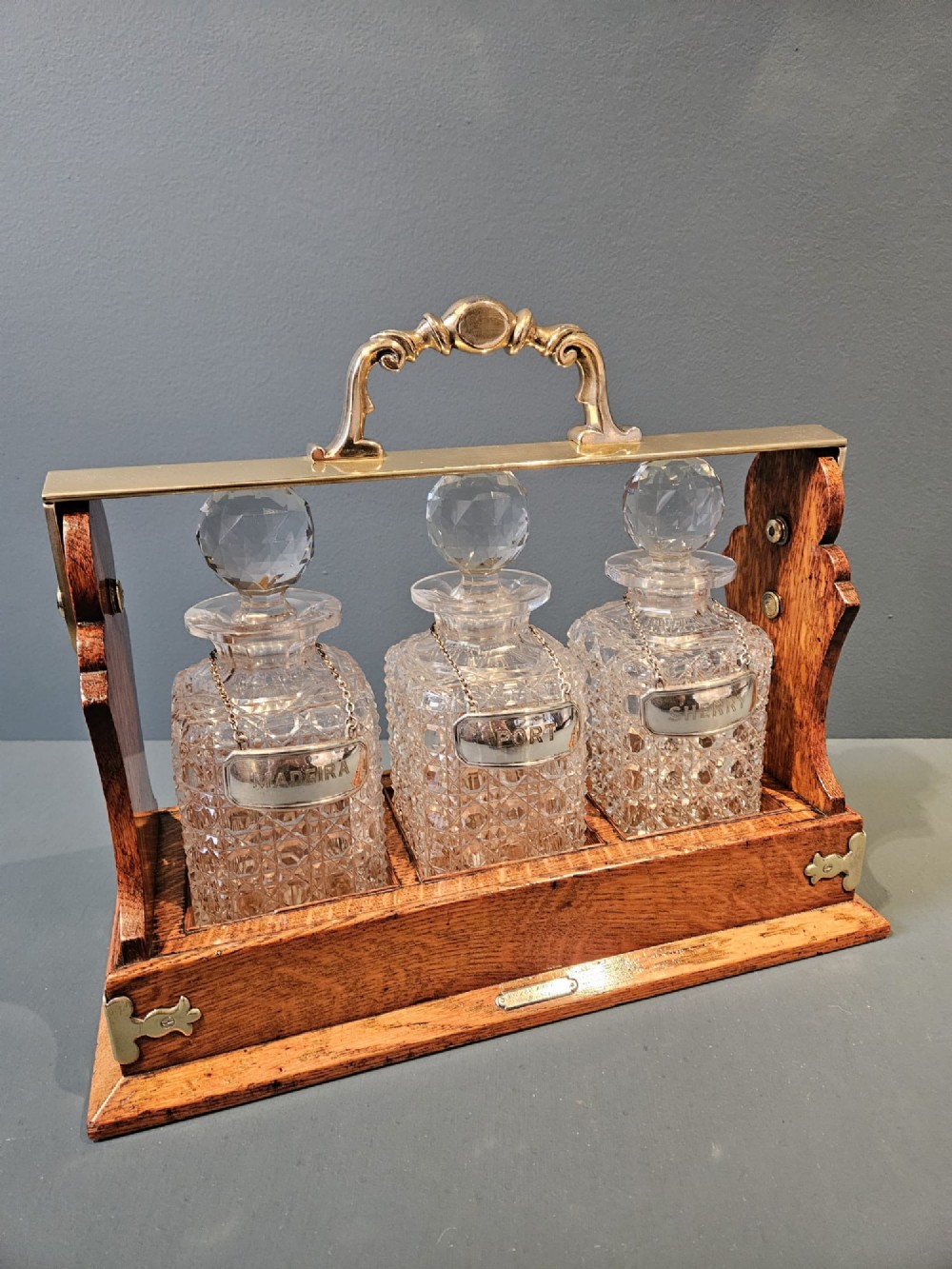 Superb Victorian Oak Three Bottle Tantalus