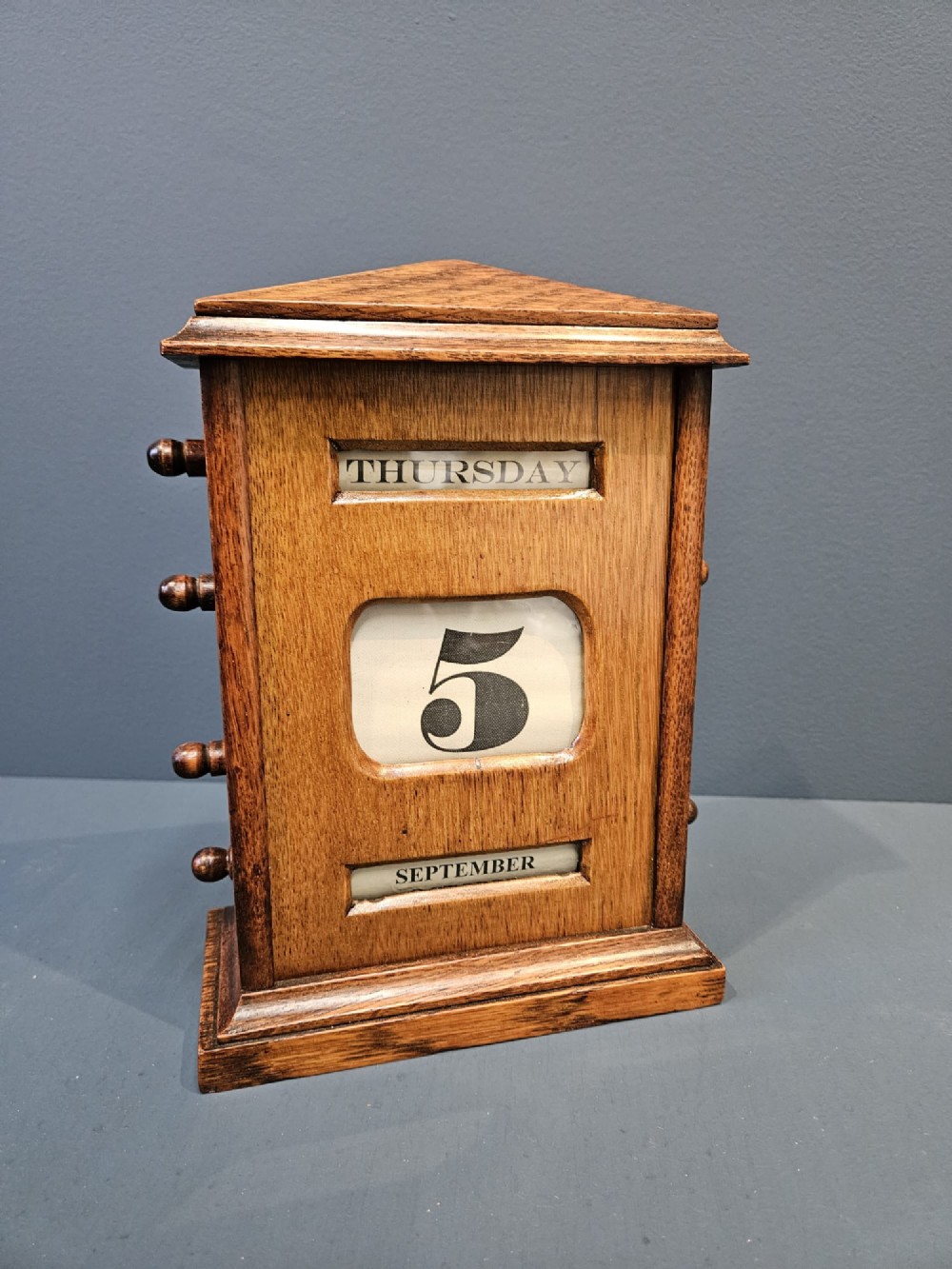 Large Late Victorian Golden Oak Perpetual Desk Calendar
