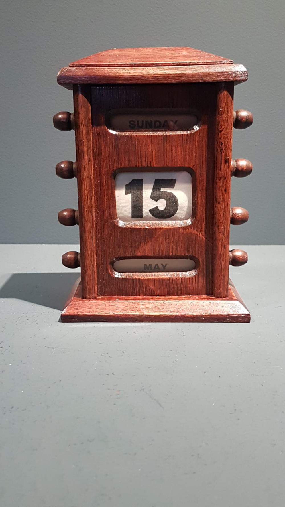 Edwardian Oak Perpetual Desk Calendar