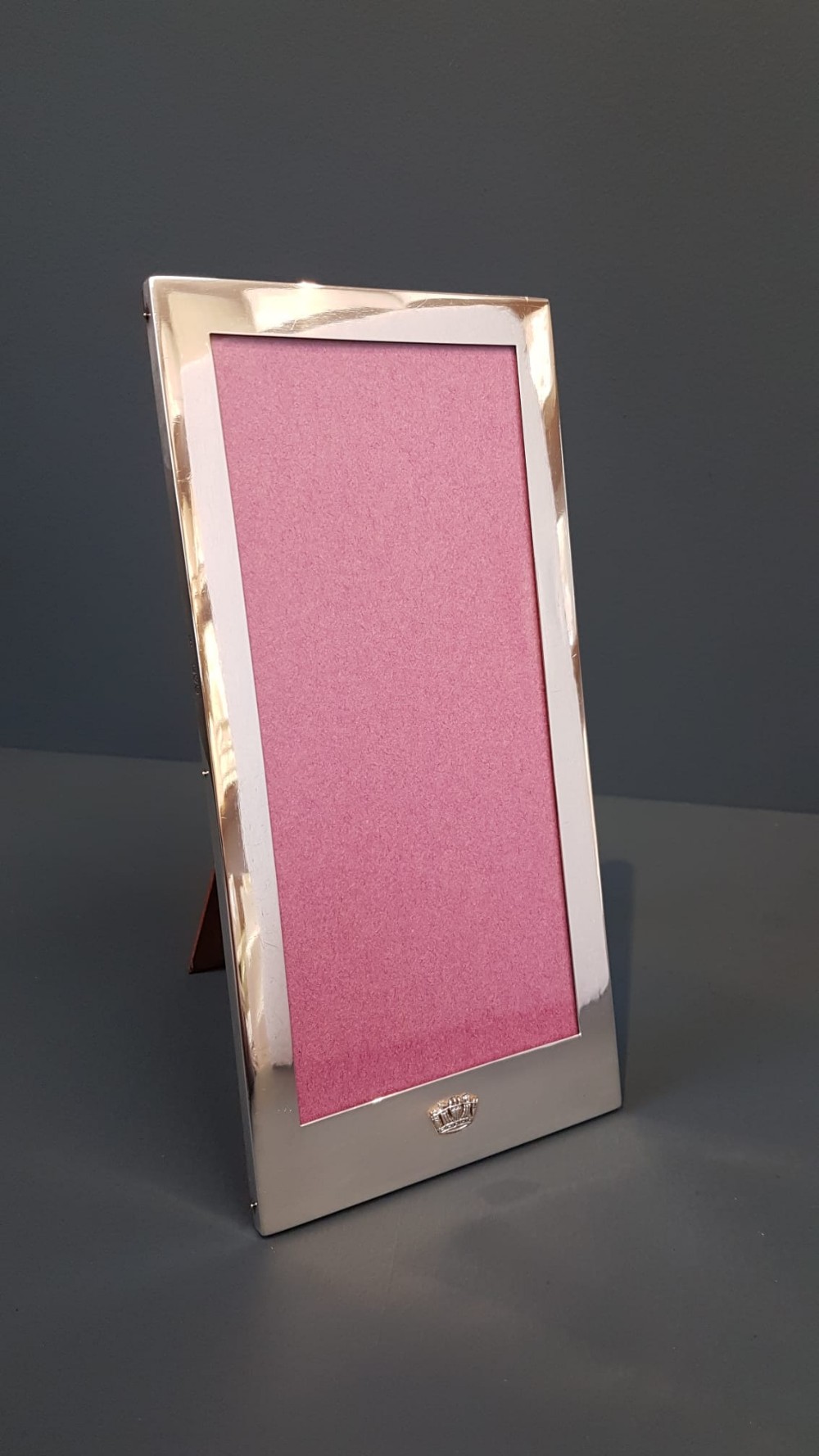 Fine Quality Edwardian Chester Silver Photo Frame