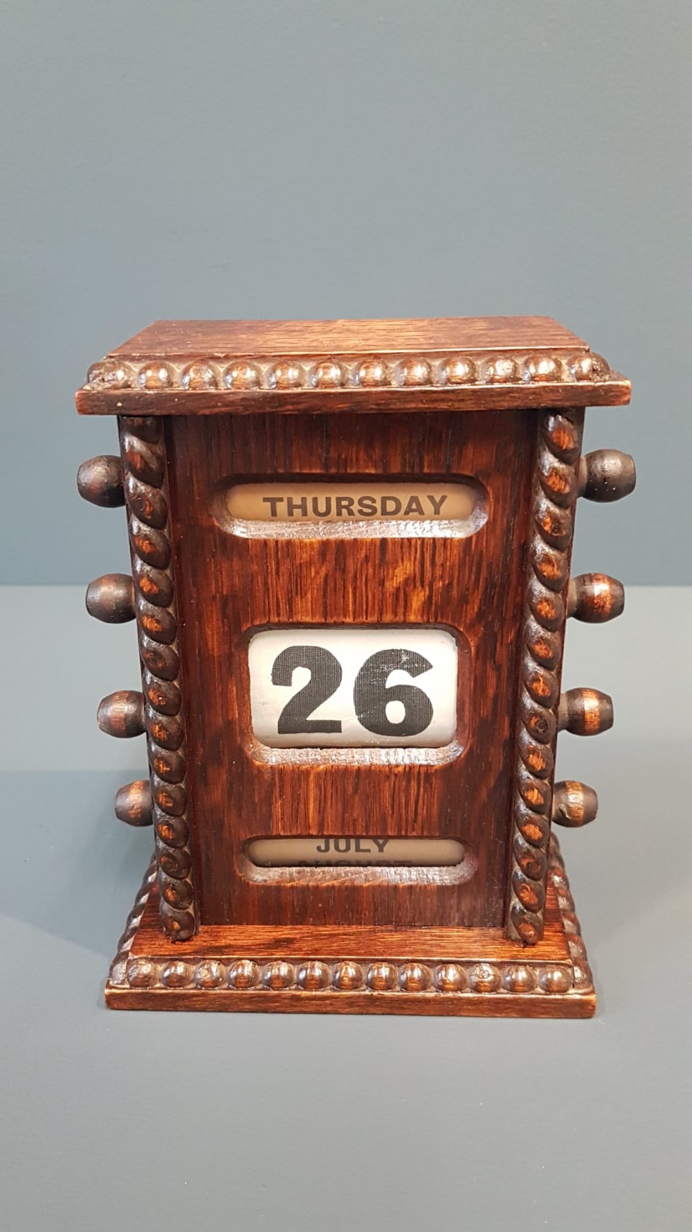 Edwardian Oak Perpetual Desk Calendar