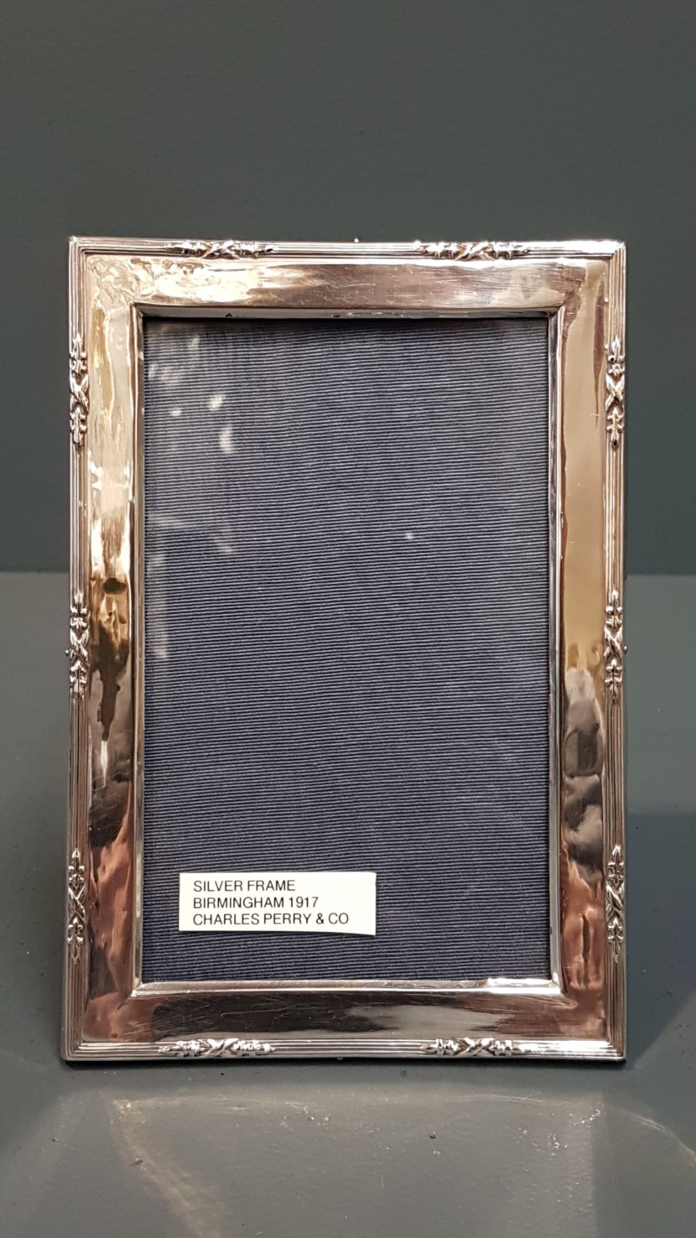 Silver Ribbon Boarder Photo Frame